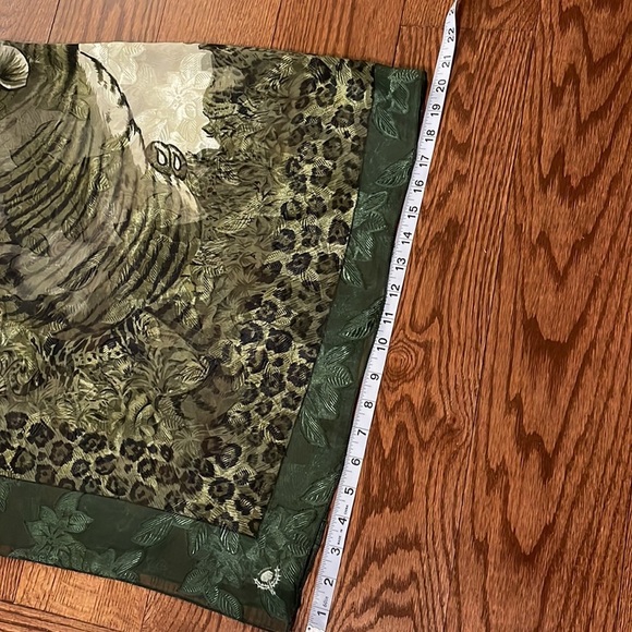 Fashion scarf TIGER animal jungle green large square semi sheer polyester - Picture 10 of 12